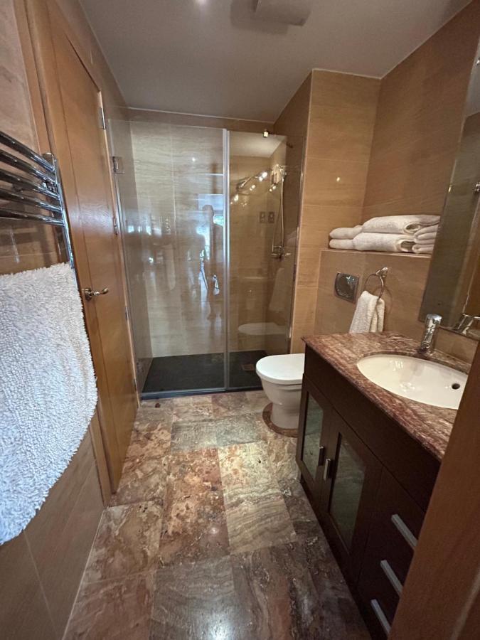 Ocean Village Luxury 2 Bed 2 Bath Apartment - Amazing Views - Pools And Jacuzzis Гибралтар Экстерьер фото